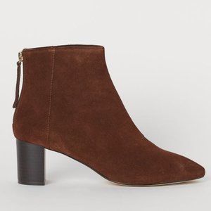 NWT H&M Brown suede ankle boots zipper size 7